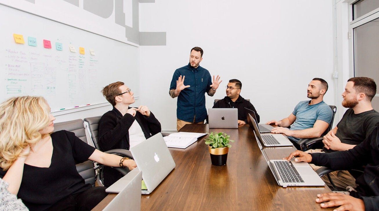 How Spray Foam Insulation Enhances Soundproofing in Homes